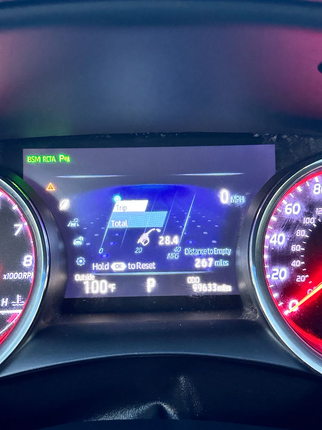 Car Image 2018 TOYOTA CAMRY XSE