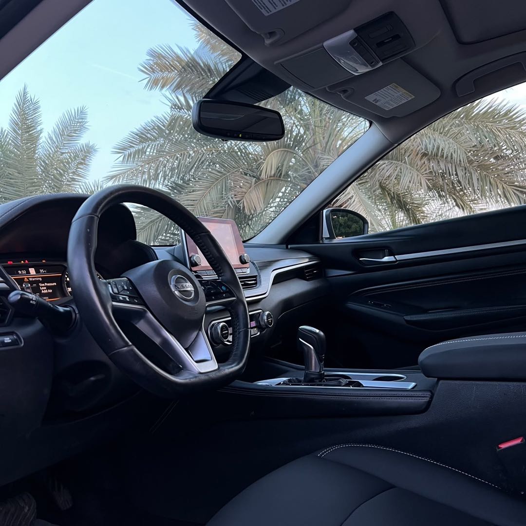 Car Image 2019 NISSAN ALTIMA SL
