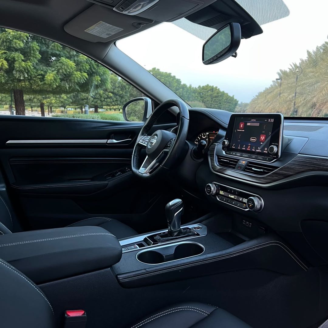 Car Image 2019 NISSAN ALTIMA SL