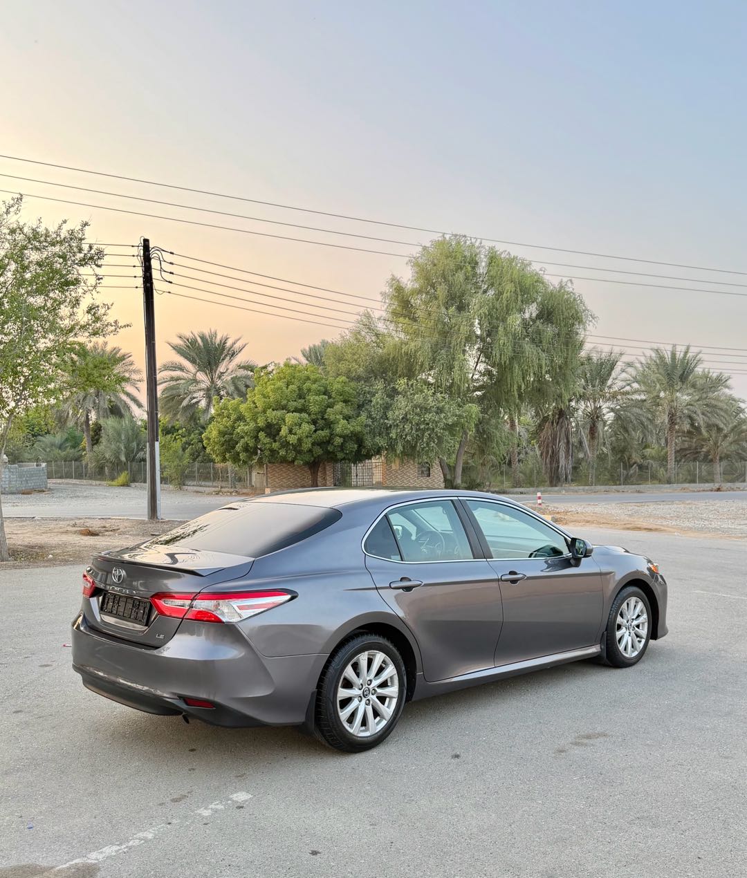 Car Image 2018 TOYOTA CAMRY LE