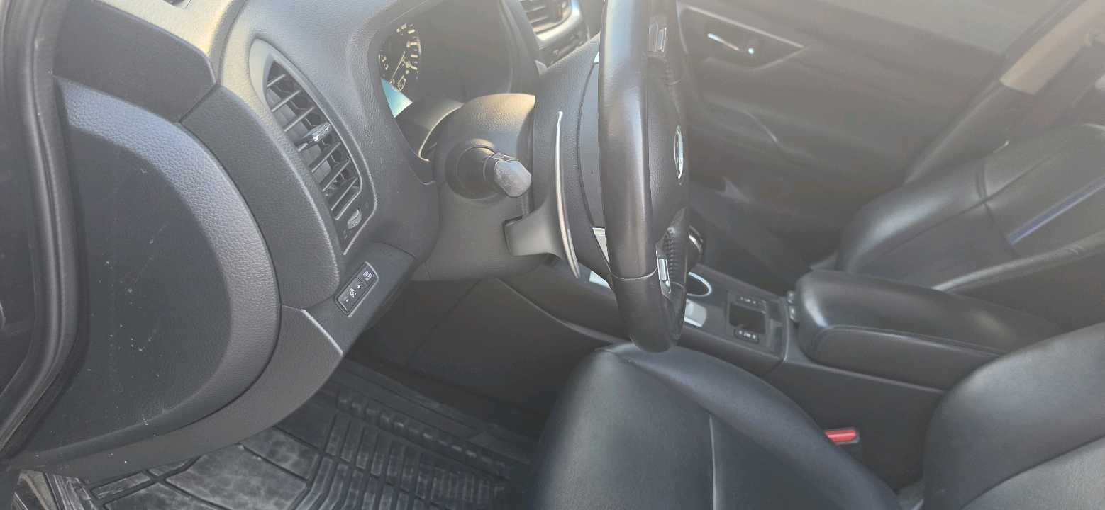 Car Image 2018 NISSAN ALTIMA SR