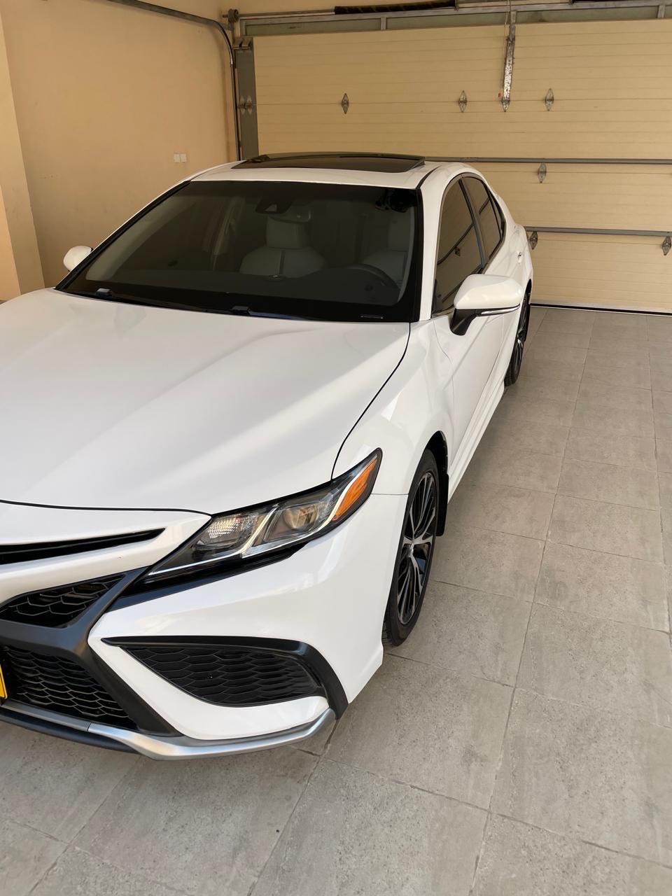 Car Image 2018 TOYOTA CAMRY SE