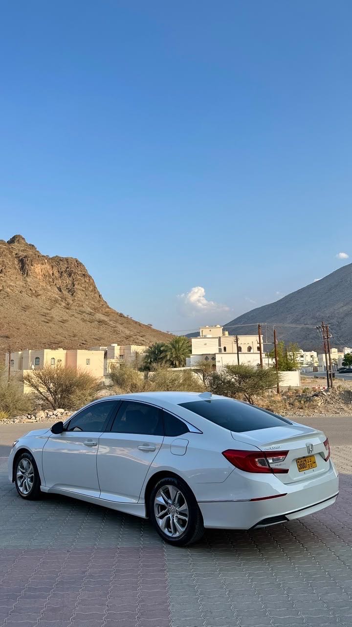 Car Image 2019 HONDA ACCORD LX
