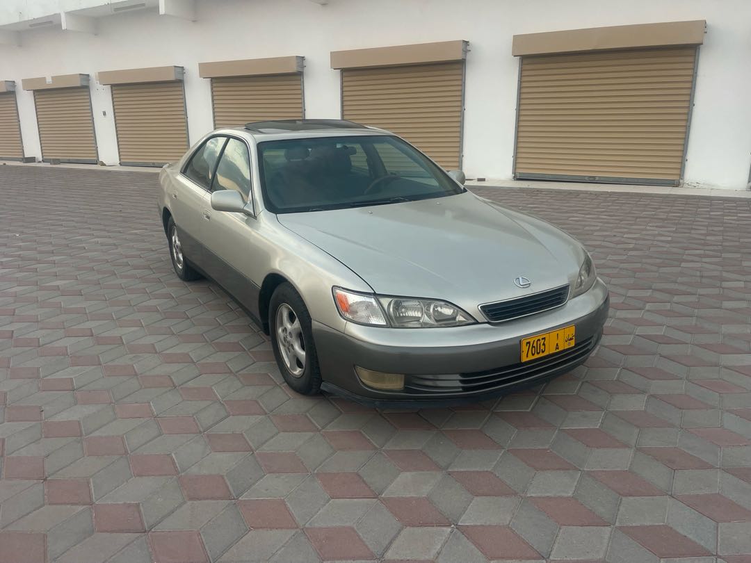 Car Image 1999 LEXUS ES 300
