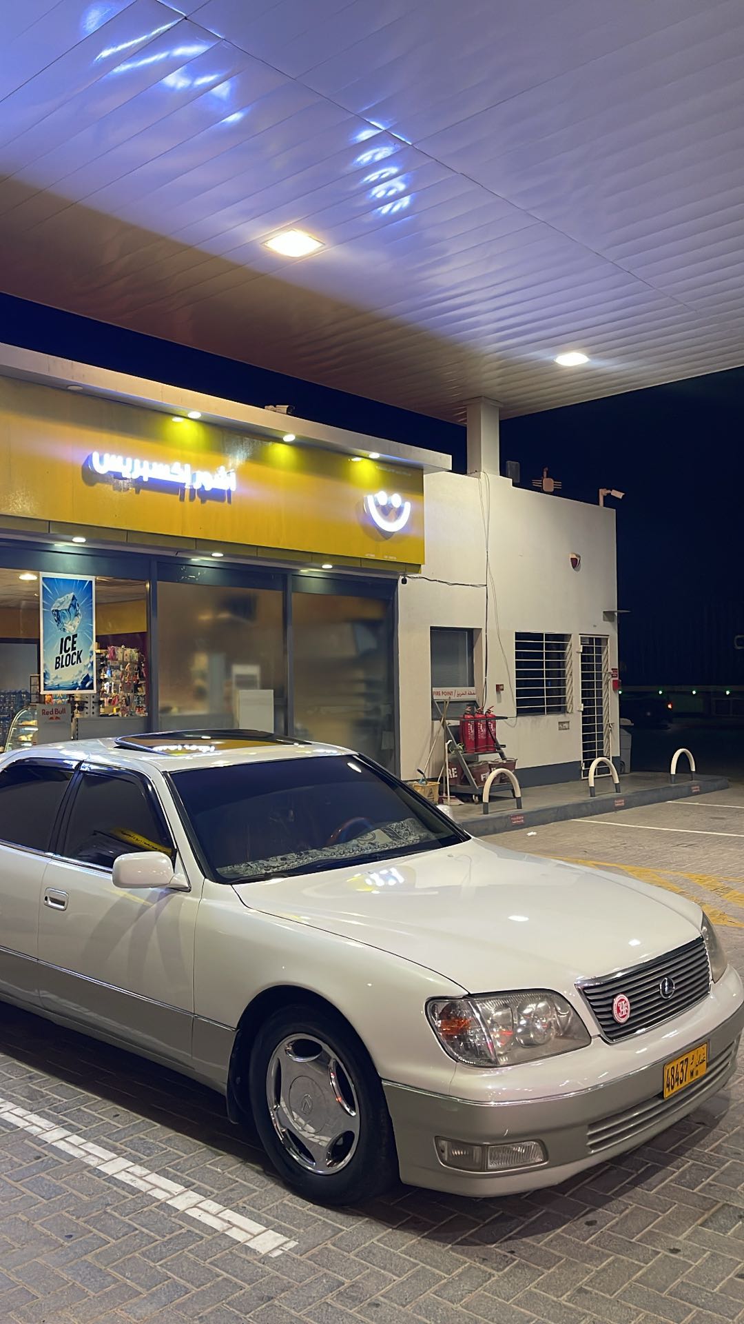 Car Image 1998 LEXUS LS 400