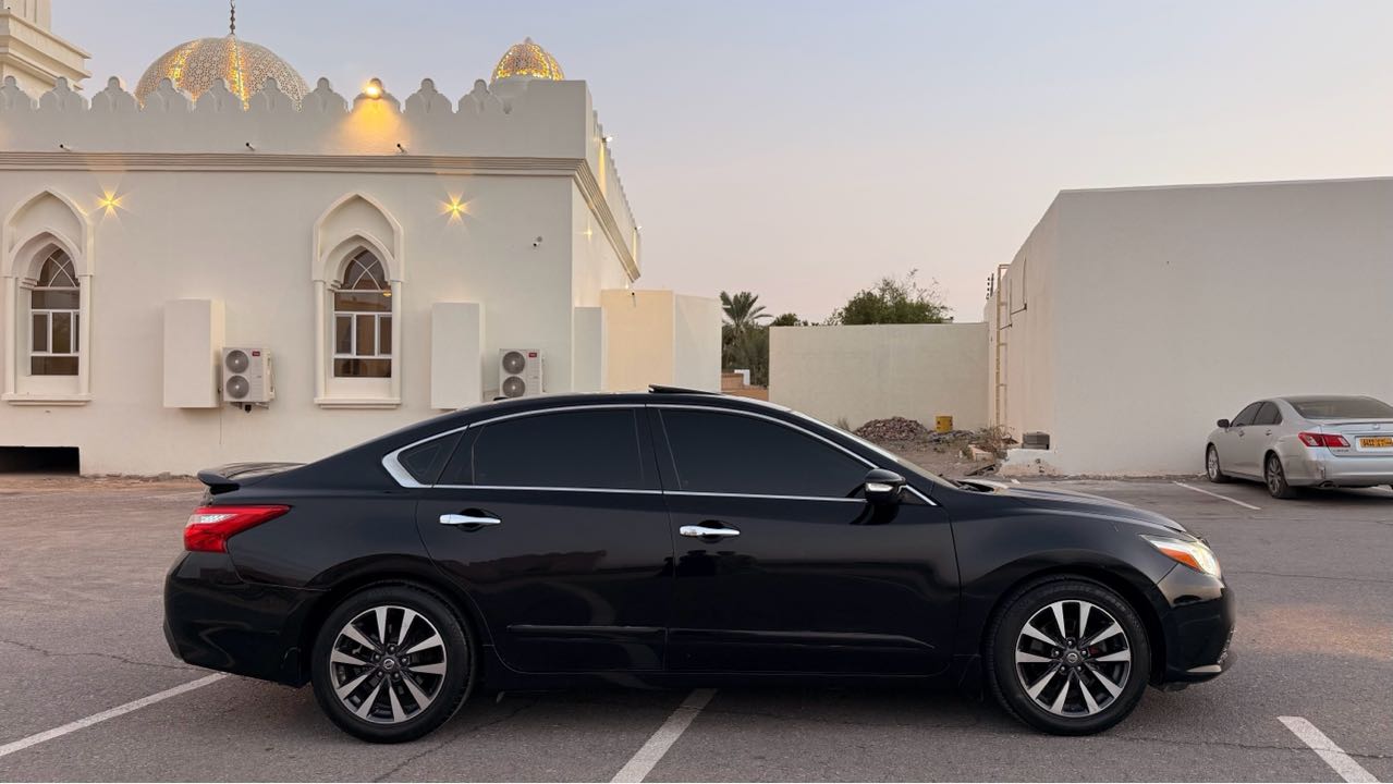 Car Image 2016 NISSAN ALTIMA SL