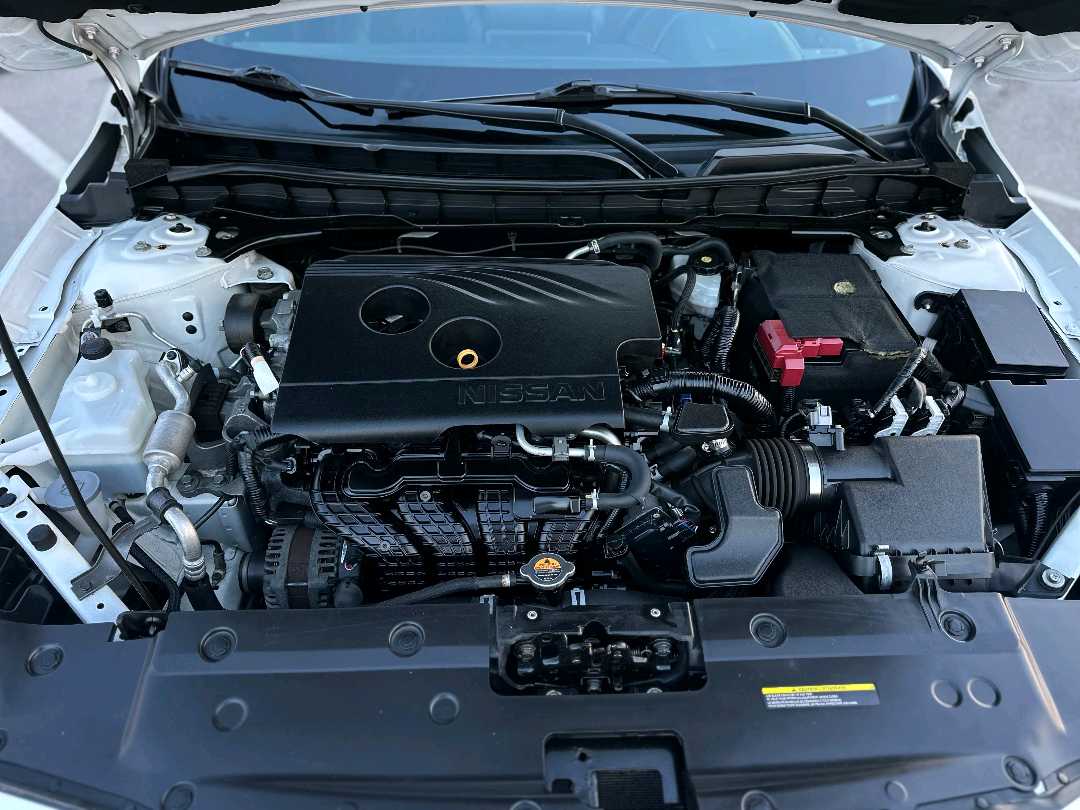Car Image 2020 NISSAN ALTIMA SR
