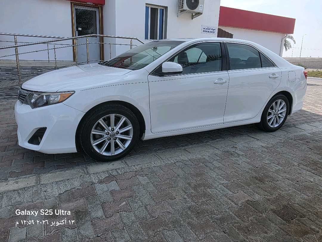 Car Image 2013 TOYOTA CAMRY LE