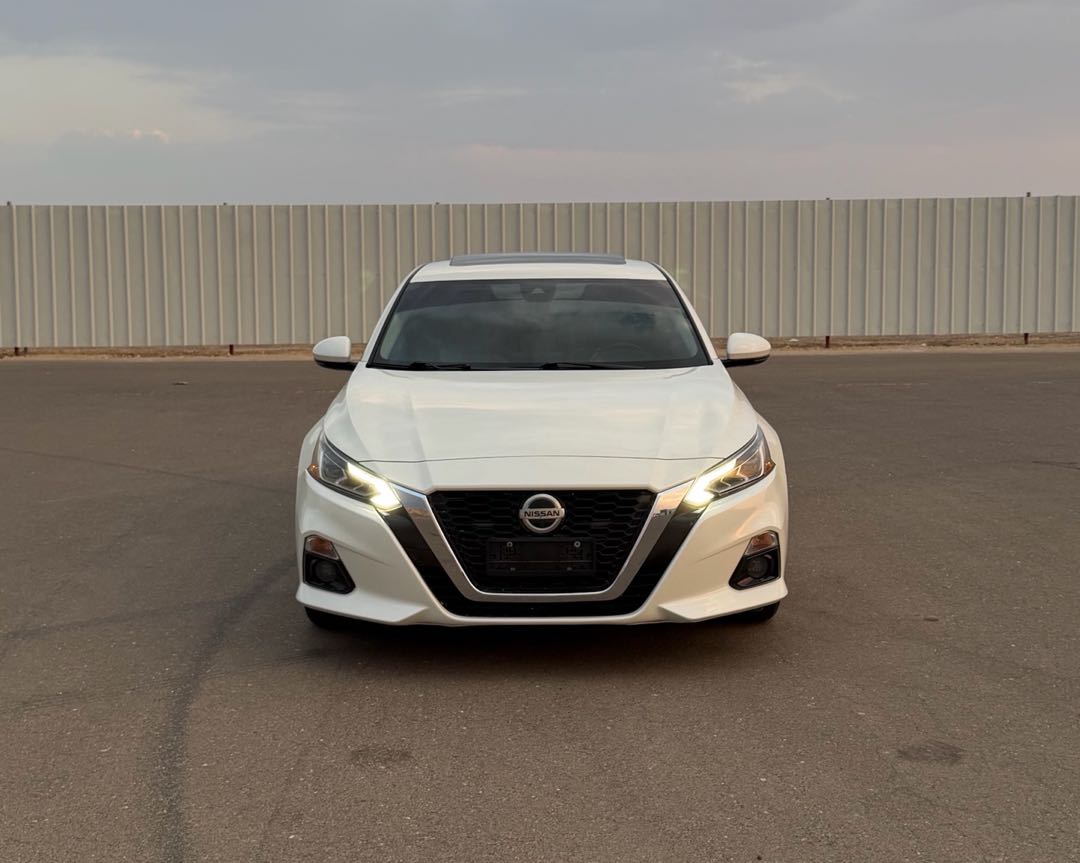 Car Image 2019 NISSAN ALTIMA SL