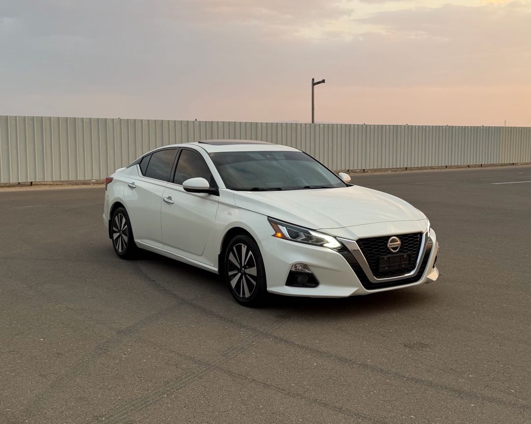 Car Image 2019 NISSAN ALTIMA SL