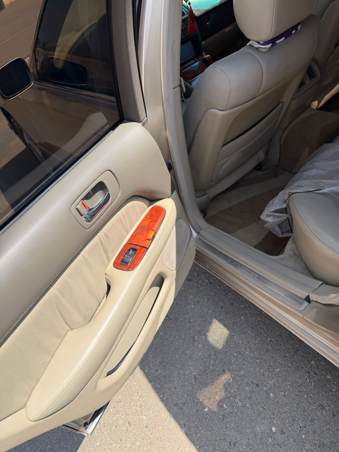 Car Image 1998 LEXUS LS 400