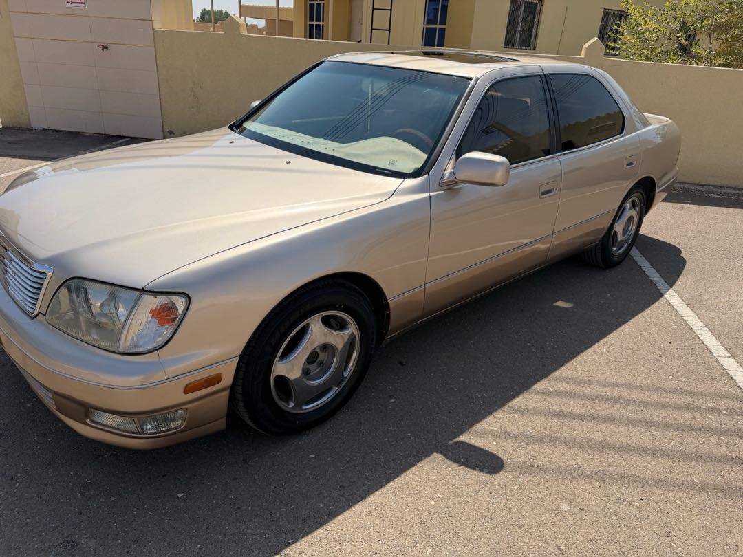 Car Image 1998 LEXUS LS 400