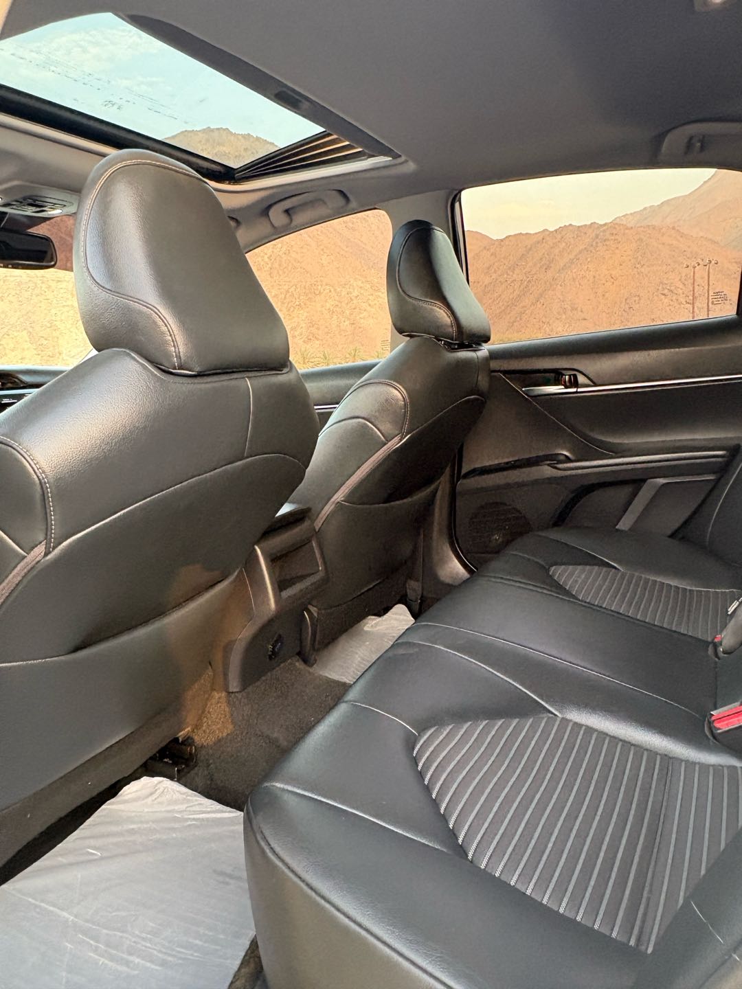 Car Image 2019 TOYOTA CAMRY SE