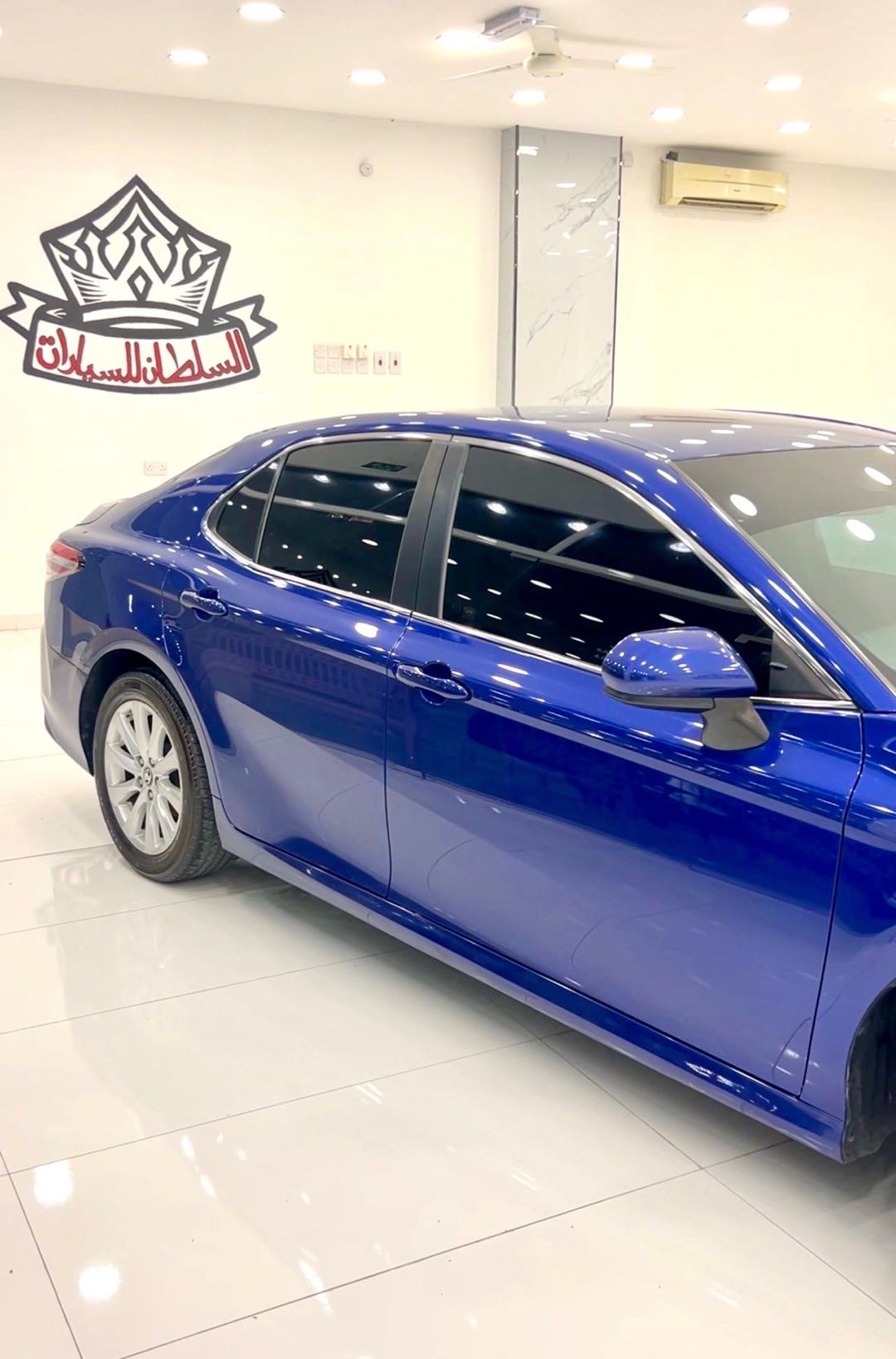 Car Image 2018 TOYOTA CAMRY LE