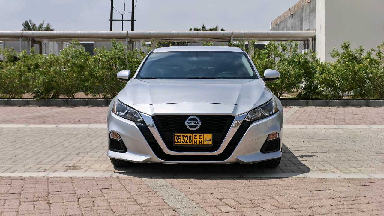 Car Image 2019 NISSAN ALTIMA SV