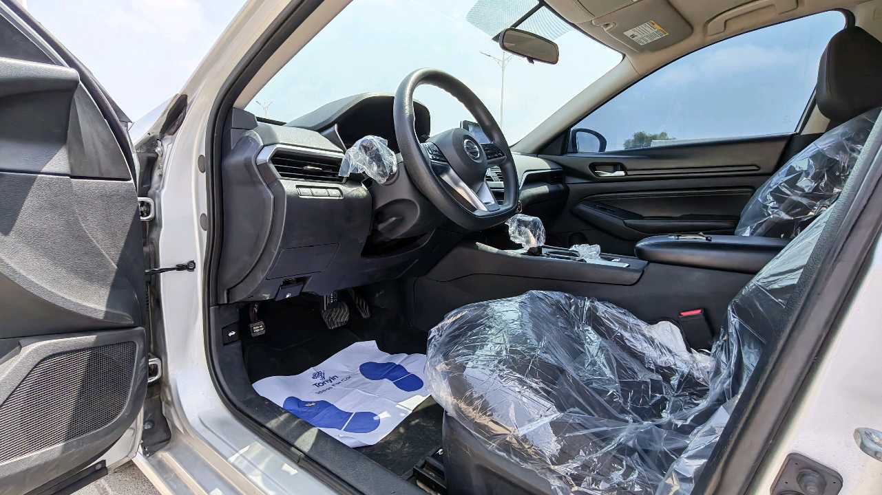 Car Image 2019 NISSAN ALTIMA SV