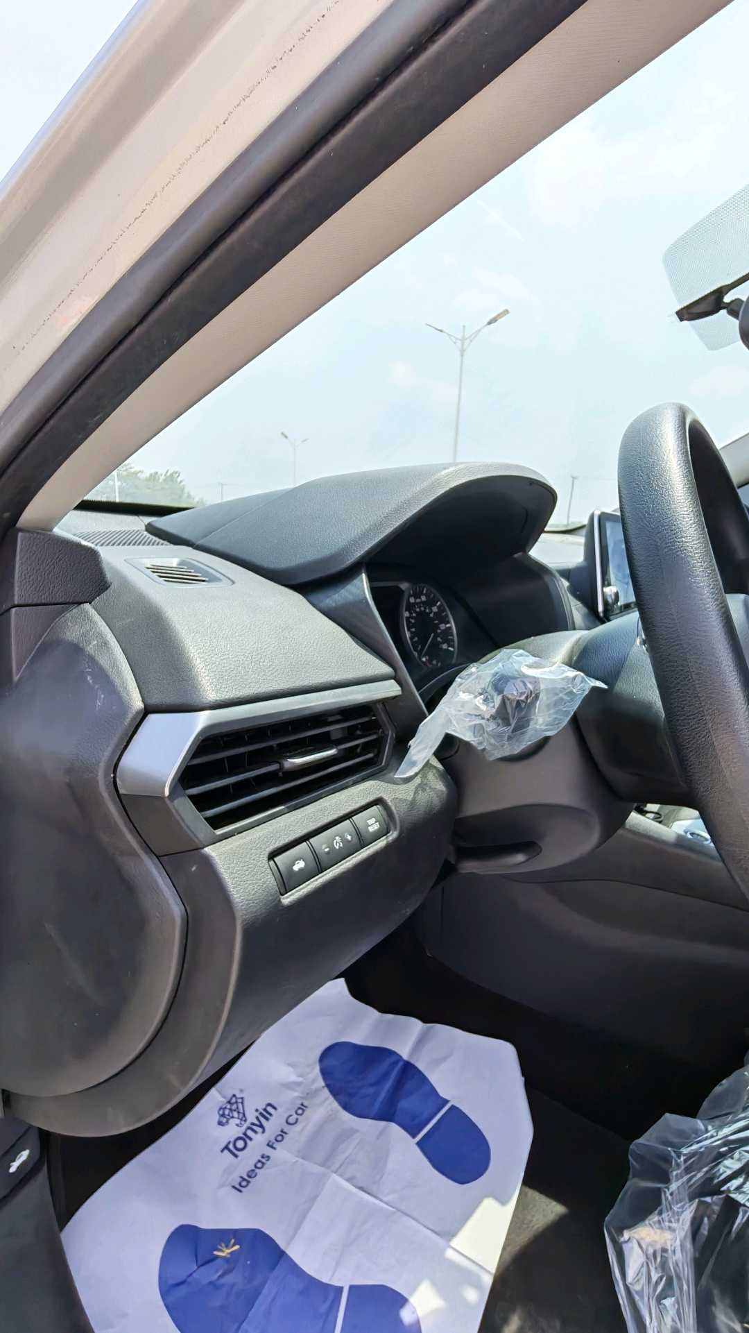 Car Image 2019 NISSAN ALTIMA SV