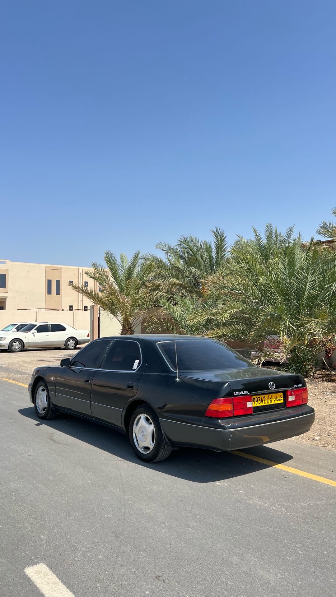 Car Image 1998 LEXUS LS 400
