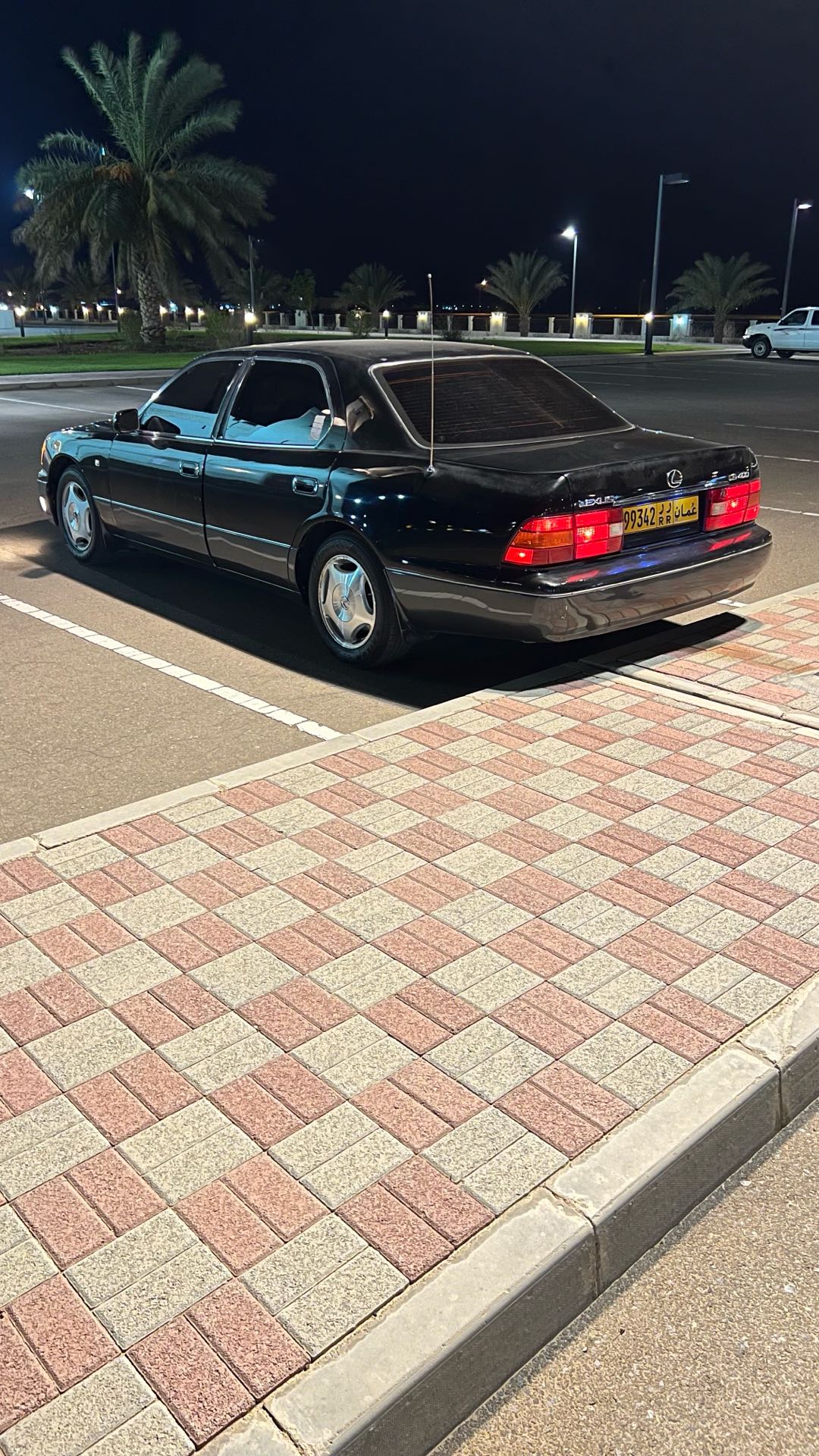 Car Image 1998 LEXUS LS 400