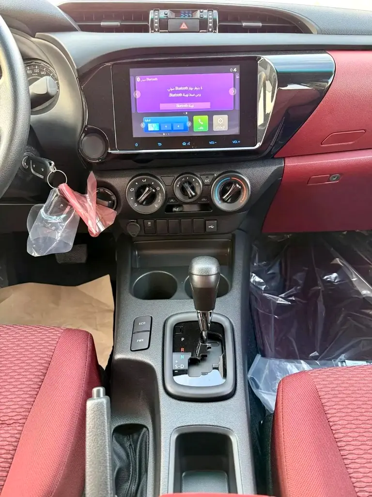 Car Image 2026 TOYOTA HILUX SR5
