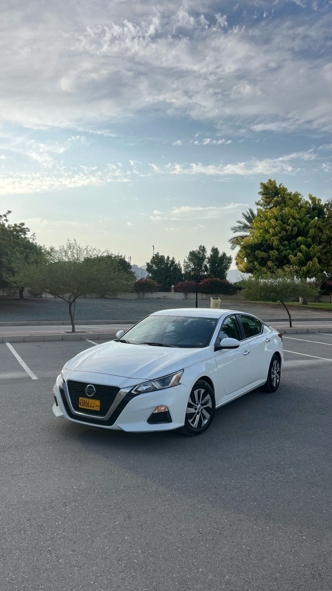 Car Image 2020 NISSAN ALTIMA SV