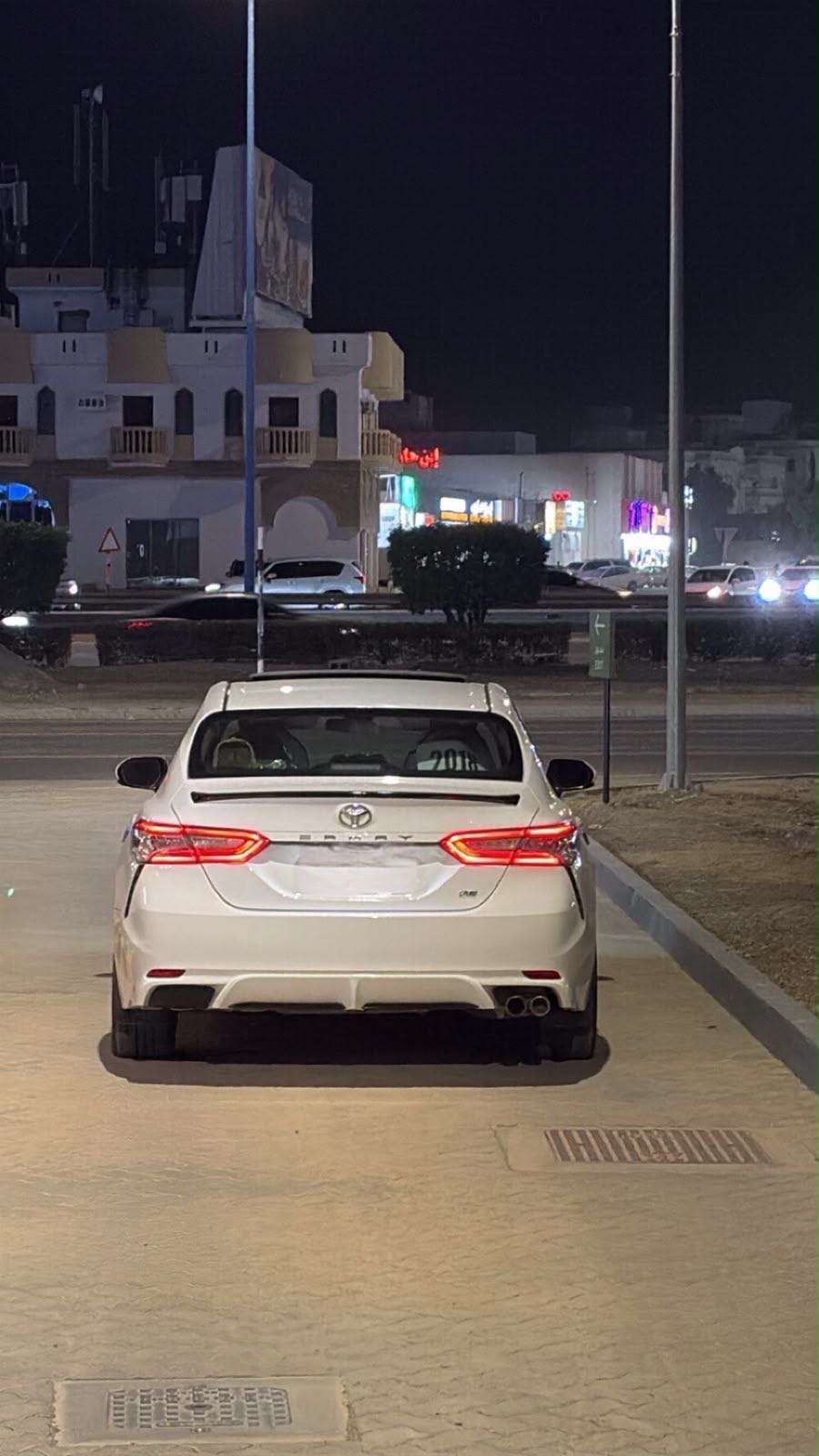 تويوتا كامري SE 2018