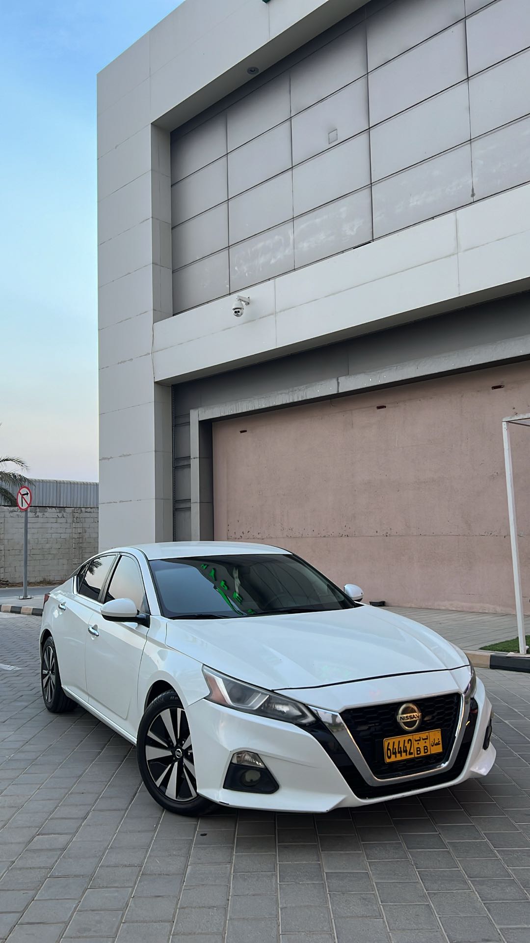 Car Image 2020 NISSAN ALTIMA SV