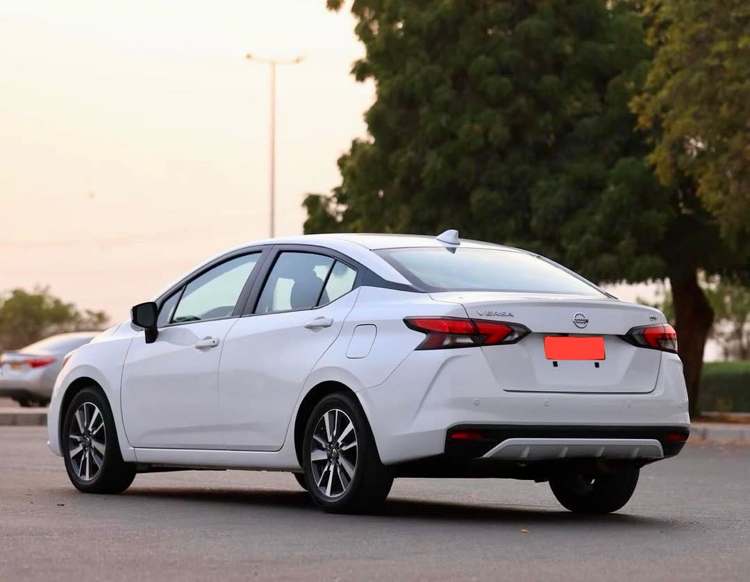 NISSAN VERSA 2023