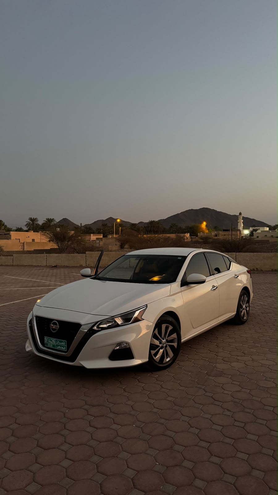 Car Image 2020 NISSAN ALTIMA SV
