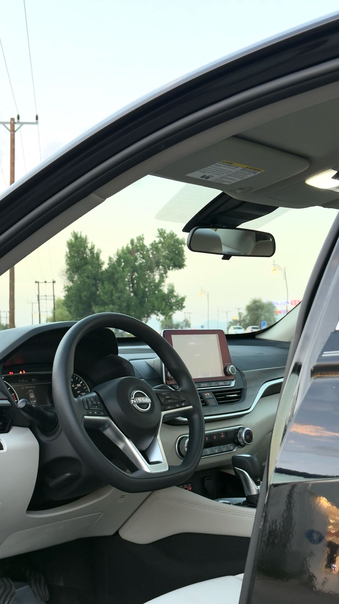 Car Image 2023 NISSAN ALTIMA SV