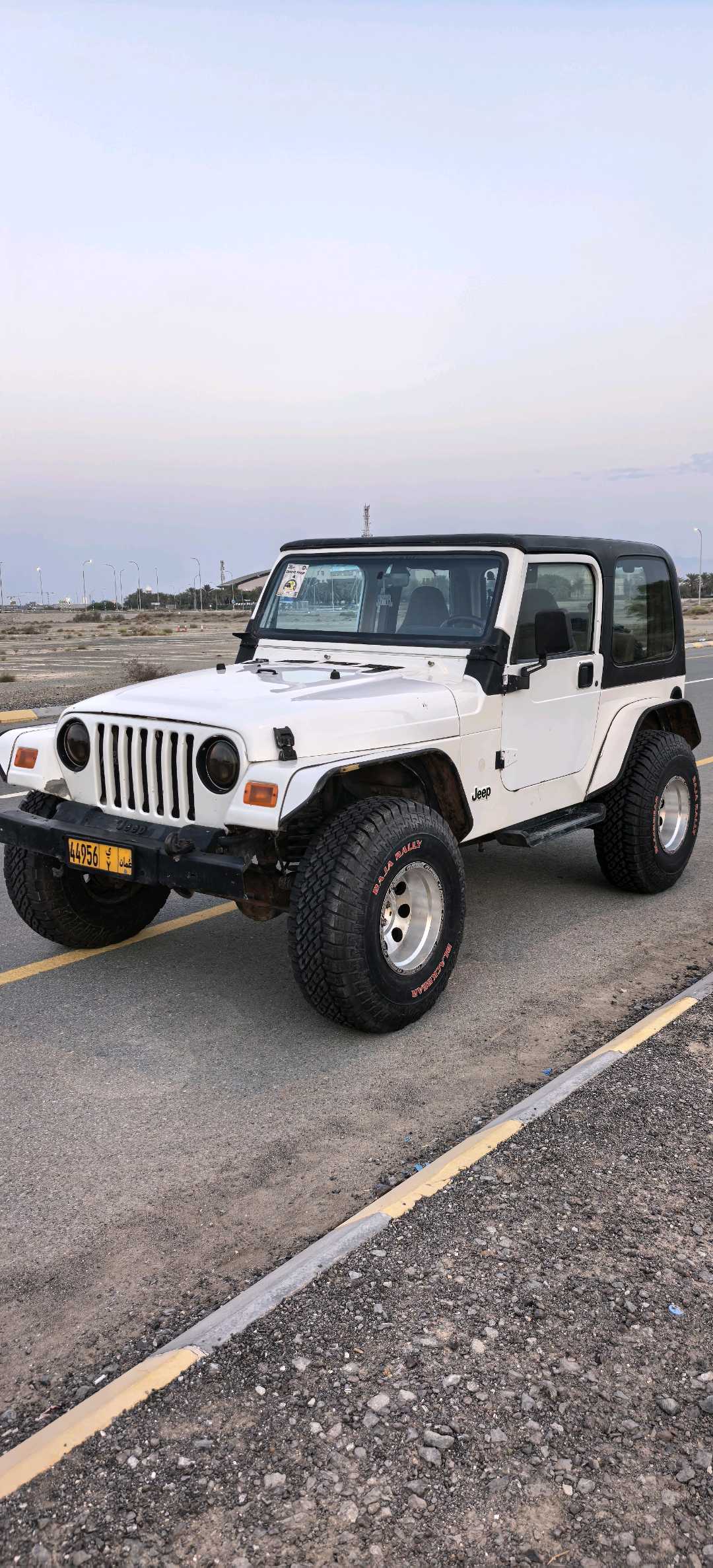 Car Image 1997 JEEP WRANGLER SE