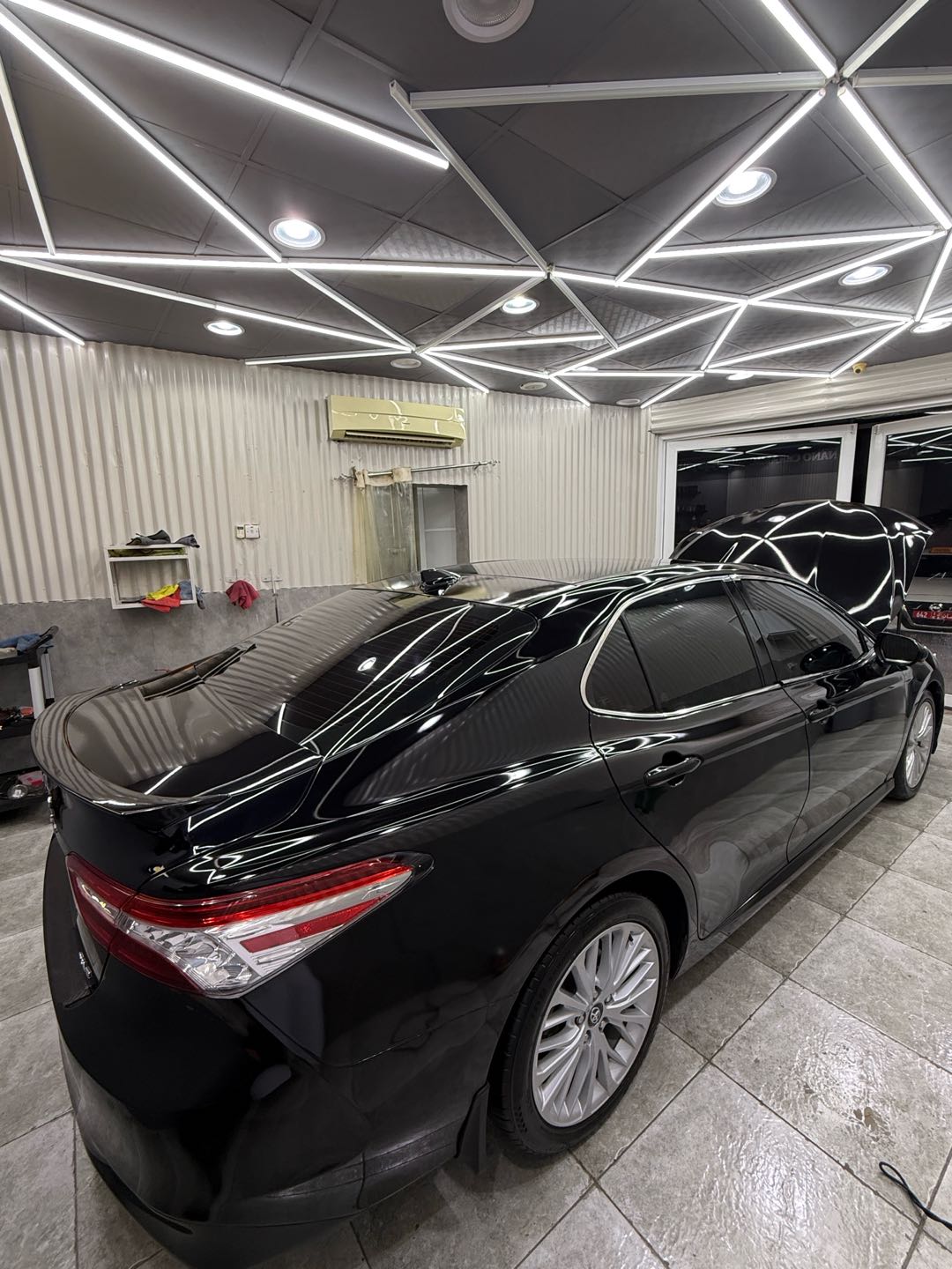 Car Image 2018 TOYOTA CAMRY XLE