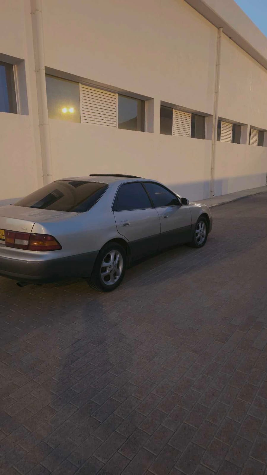 Car Image 1997 LEXUS ES 300