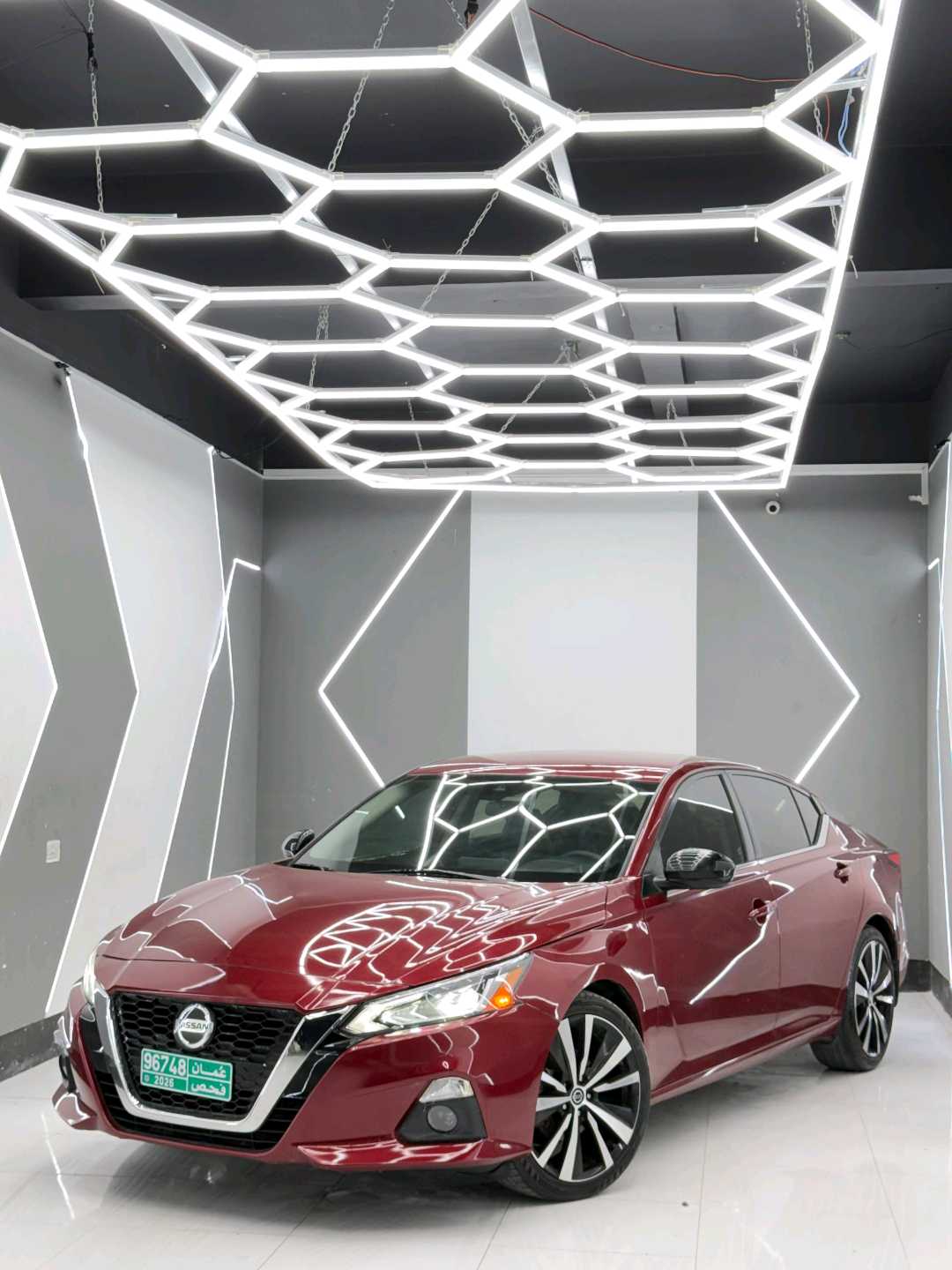 Car Image 2021 NISSAN ALTIMA SR