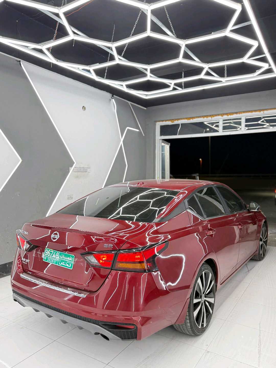Car Image 2021 NISSAN ALTIMA SR