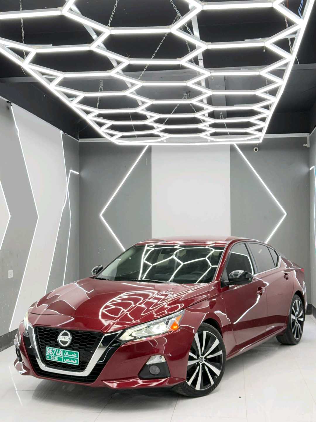 Car Image 2021 NISSAN ALTIMA SR