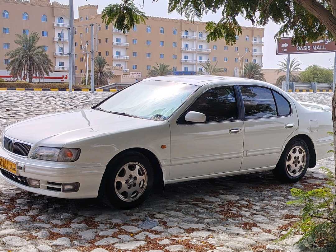Car Image 1999 NISSAN MAXIMA SV