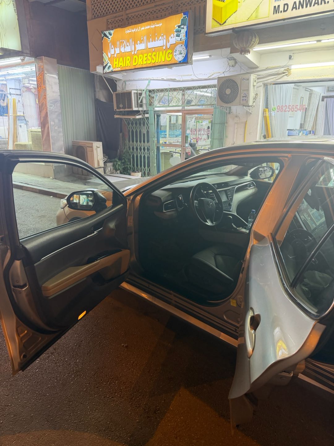 Car Image 2018 TOYOTA CAMRY XLE