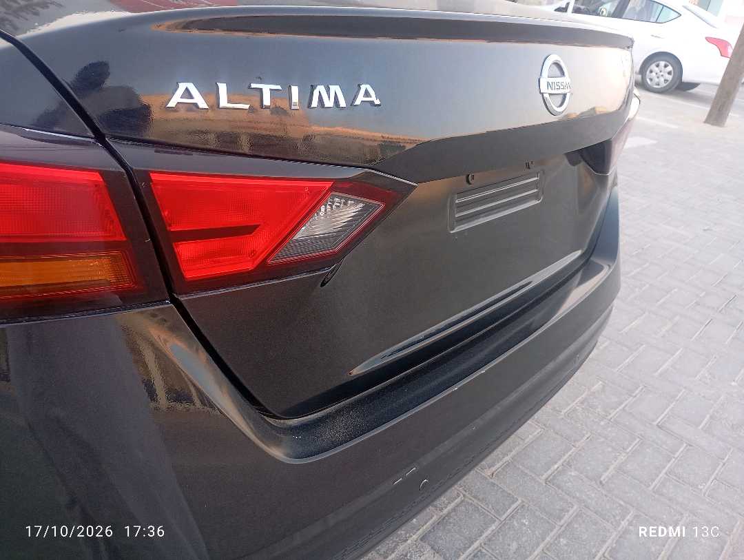Car Image 2021 NISSAN ALTIMA SV
