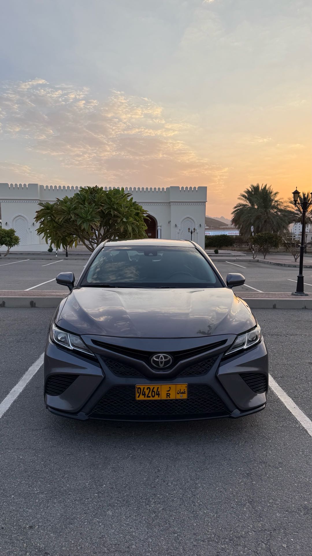 Car Image 2018 TOYOTA CAMRY SE