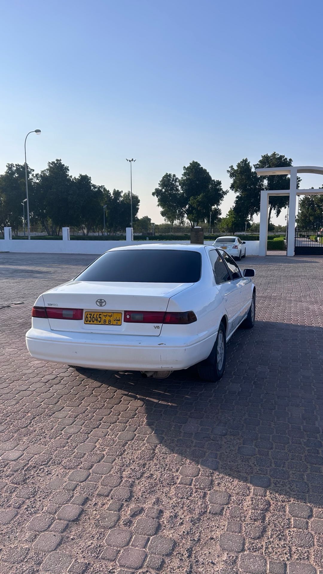 Car Image 1997 TOYOTA CAMRY SE