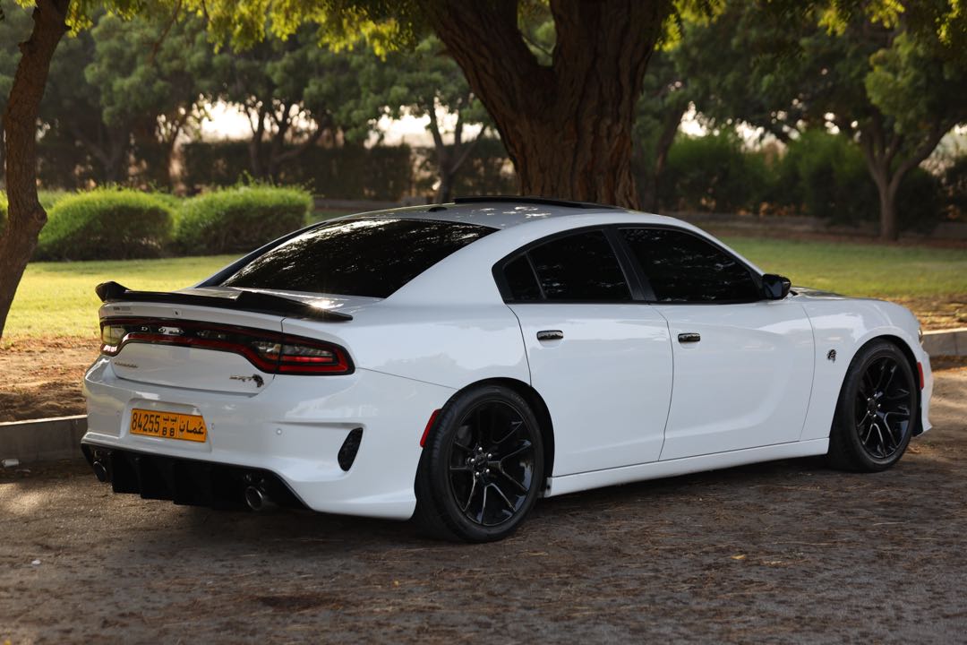 Car Image 2019 DODGE CHARGER SXT