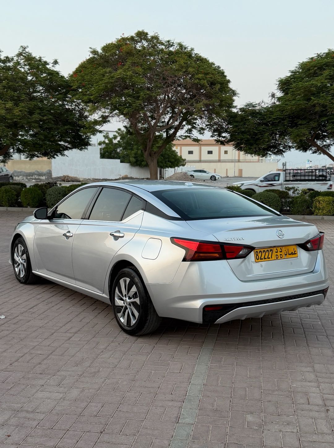 Car Image 2019 NISSAN ALTIMA SV
