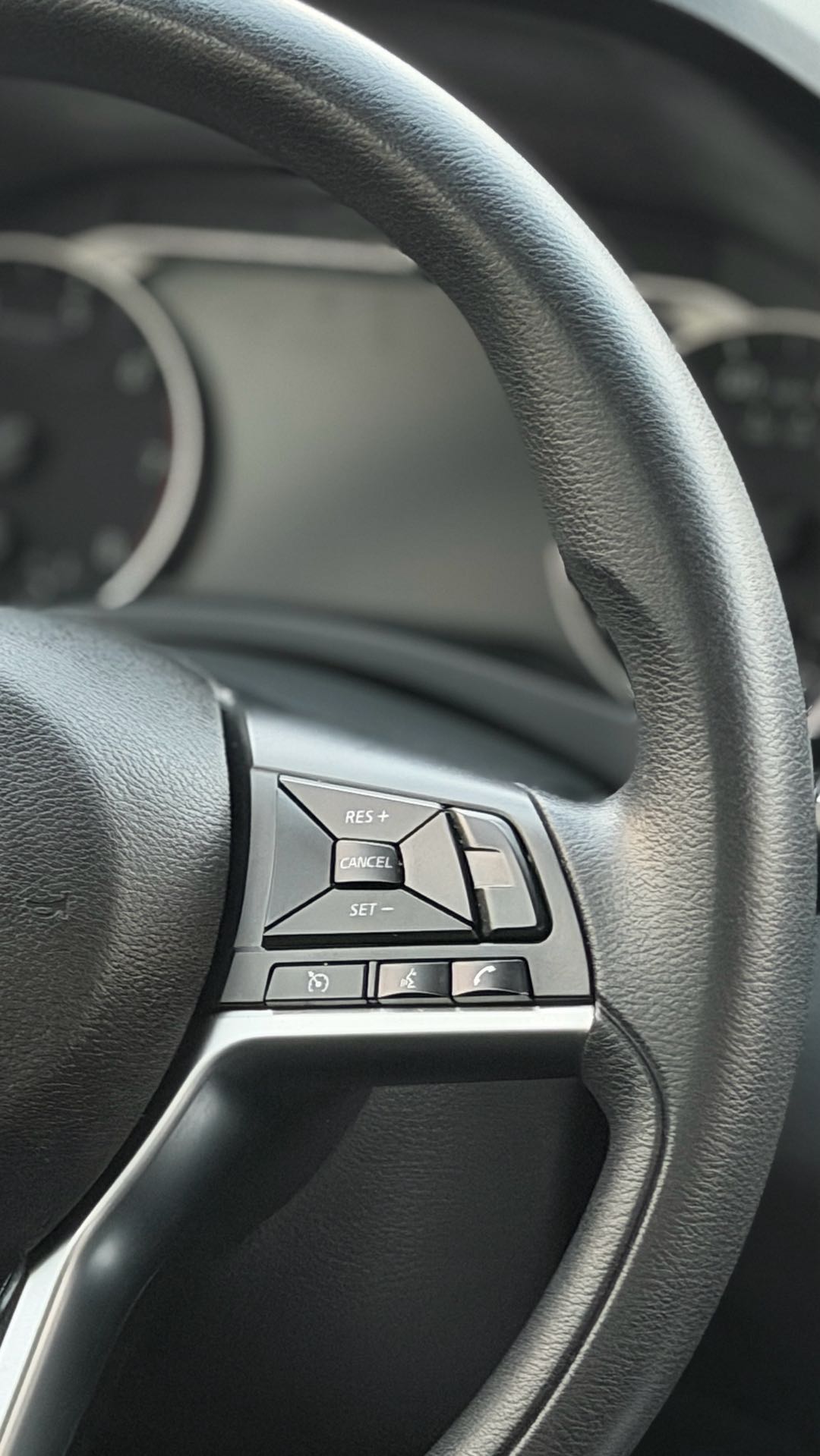 Car Image 2019 NISSAN ALTIMA SV