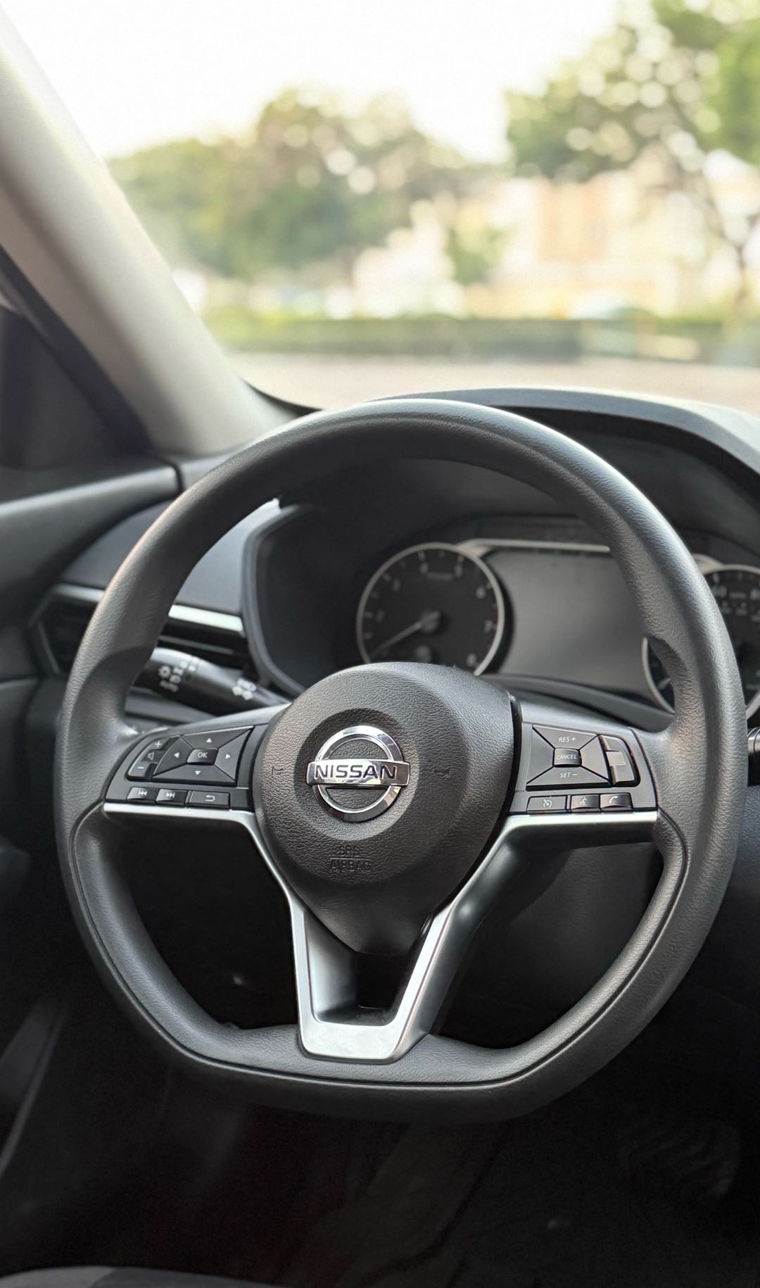 Car Image 2019 NISSAN ALTIMA SV
