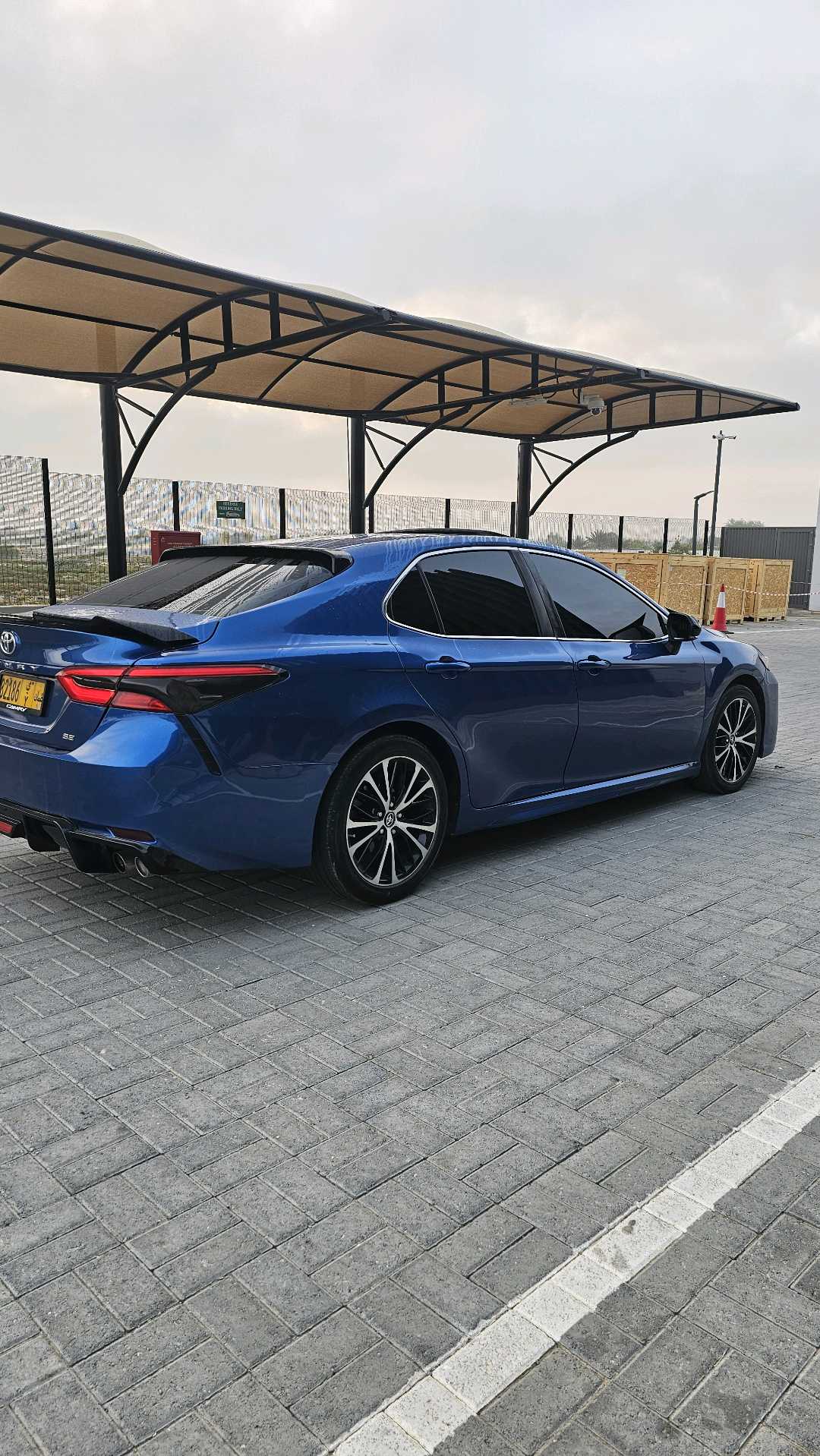 Car Image 2018 TOYOTA CAMRY SE