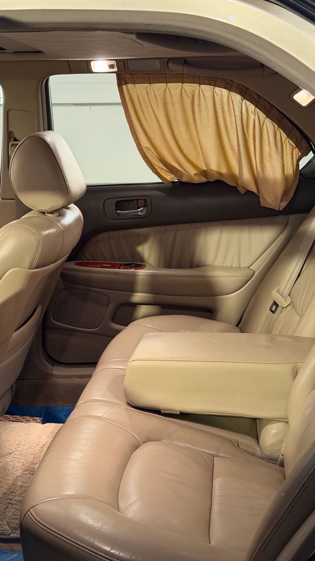 Car Image 1998 LEXUS LS 400