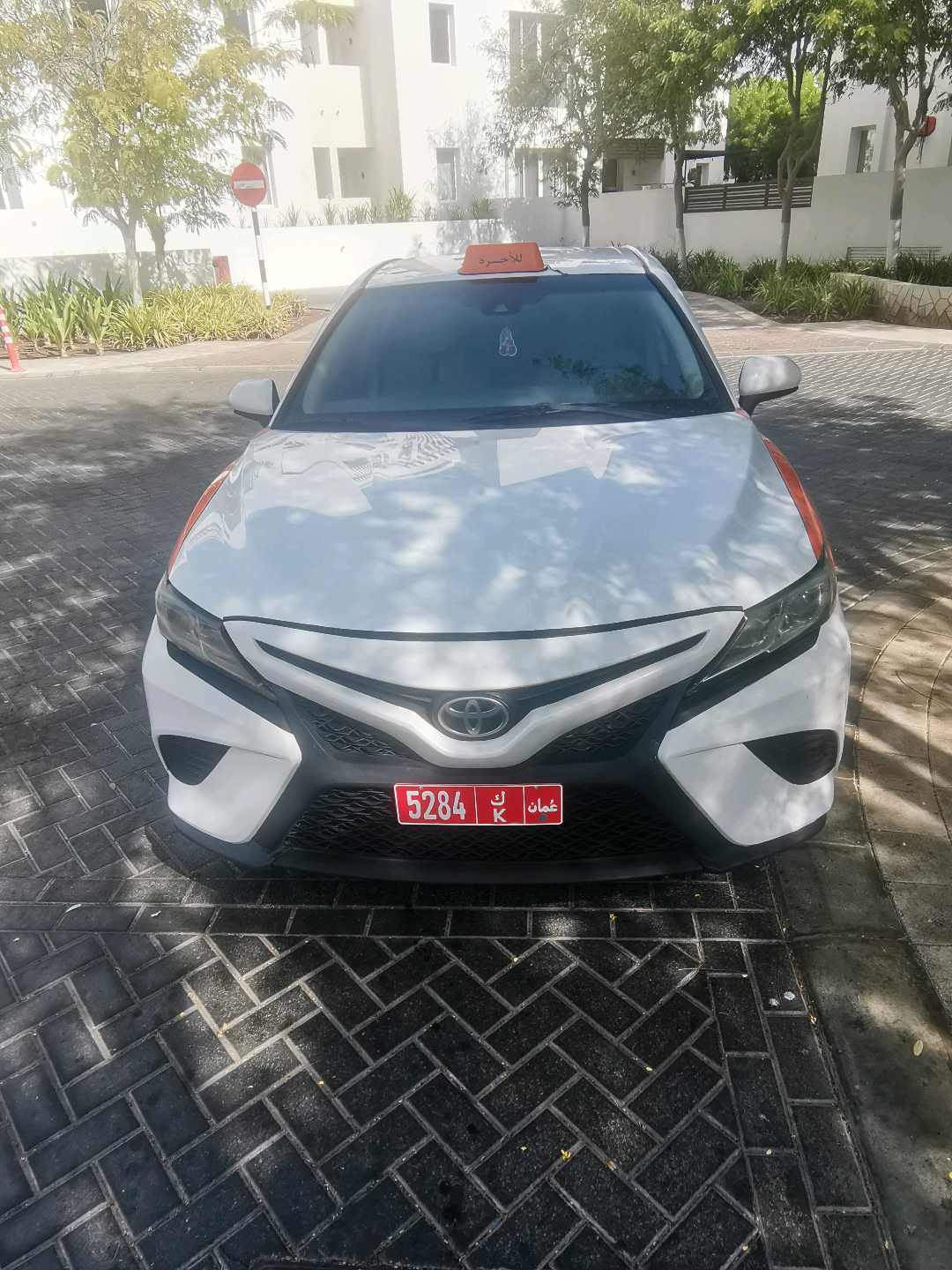 Car Image 2018 TOYOTA CAMRY LE