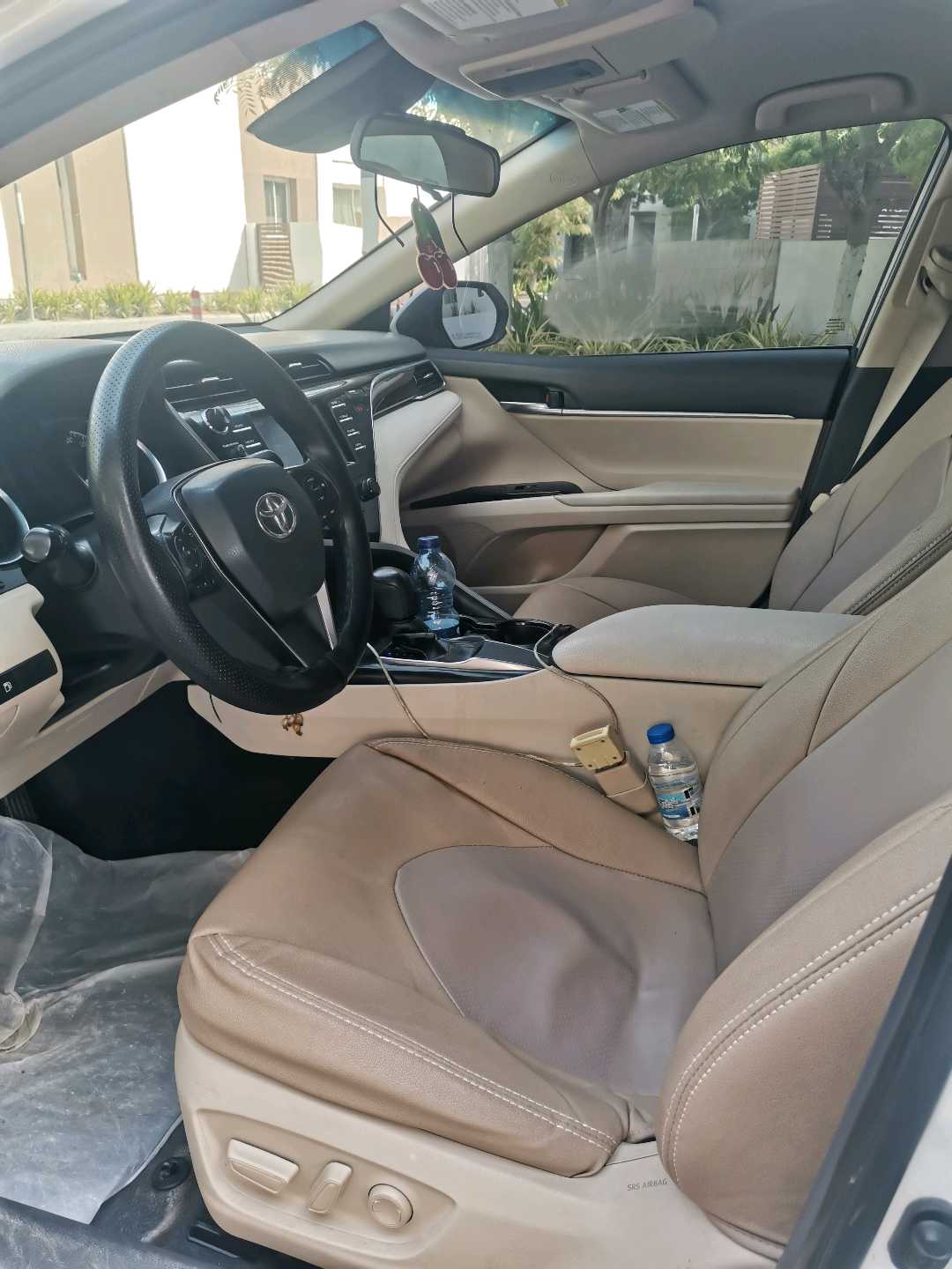 Car Image 2018 TOYOTA CAMRY LE
