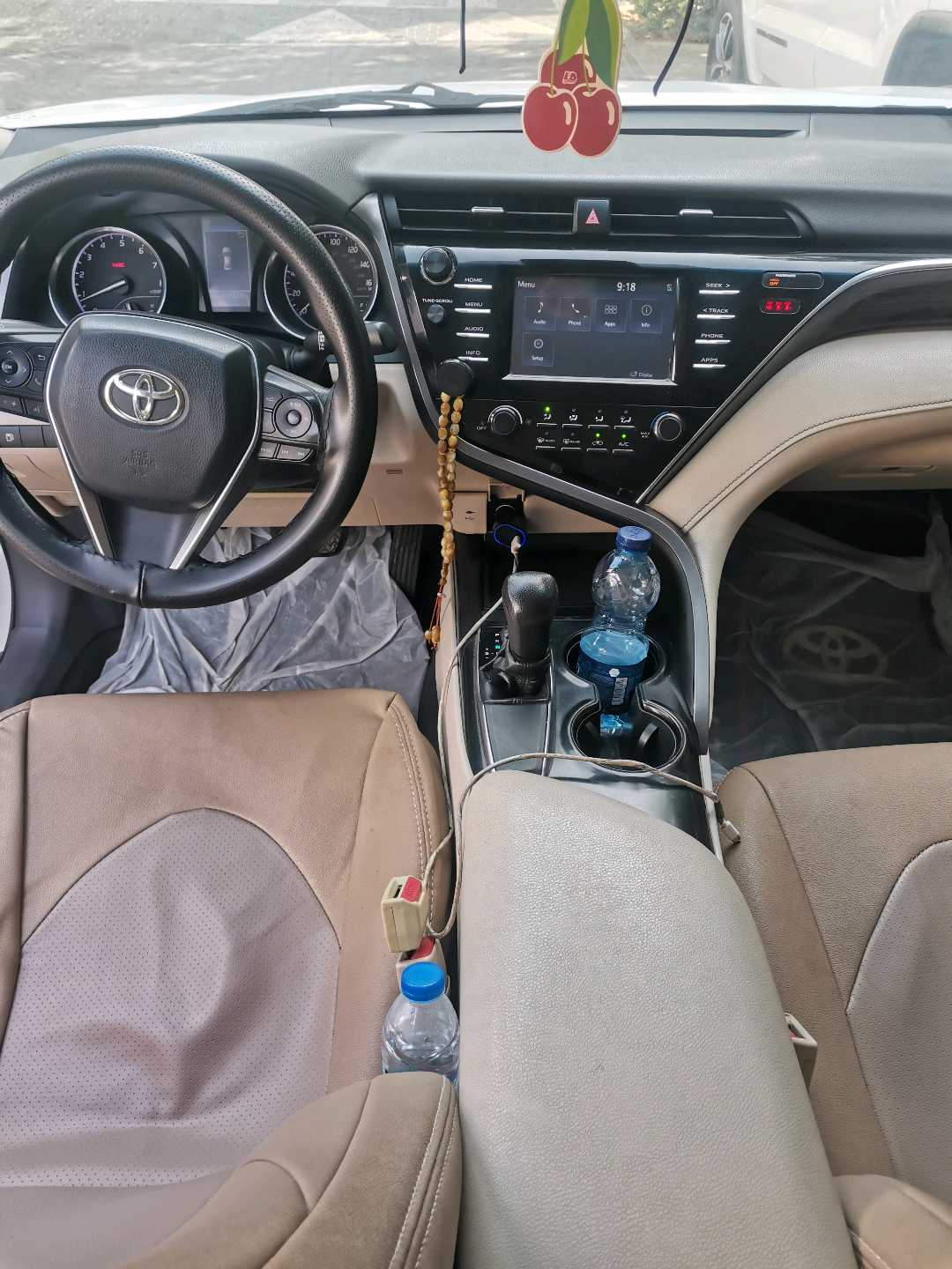 Car Image 2018 TOYOTA CAMRY LE